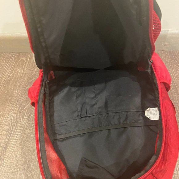 Red and black Nike back pack - Picture 3 of 6